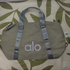 Nylon tote gym bag with shoulder strap, large capacity travel/weekend bag